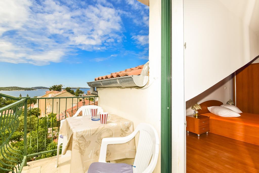 Apartments Zoricic Zaboric Bagian luar foto