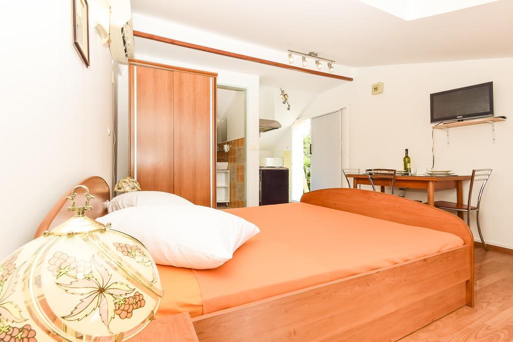 Apartments Zoricic Zaboric Bagian luar foto