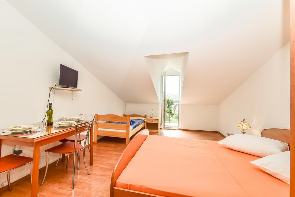 Apartments Zoricic Zaboric Bagian luar foto