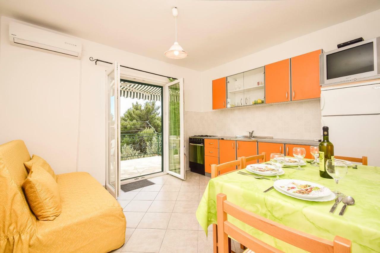 Apartments Zoricic Zaboric Bagian luar foto