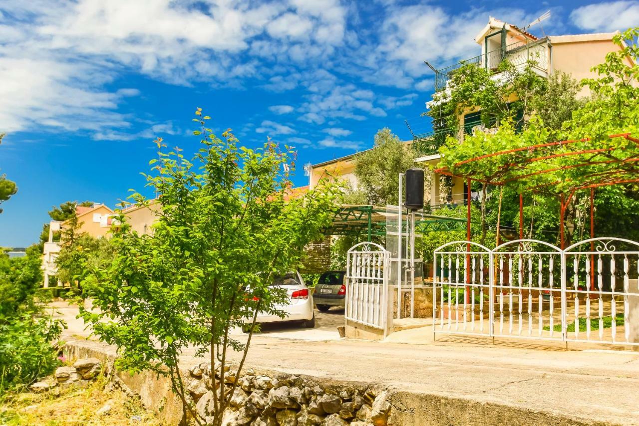 Apartments Zoricic Zaboric Bagian luar foto