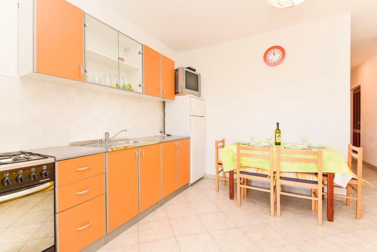Apartments Zoricic Zaboric Bagian luar foto