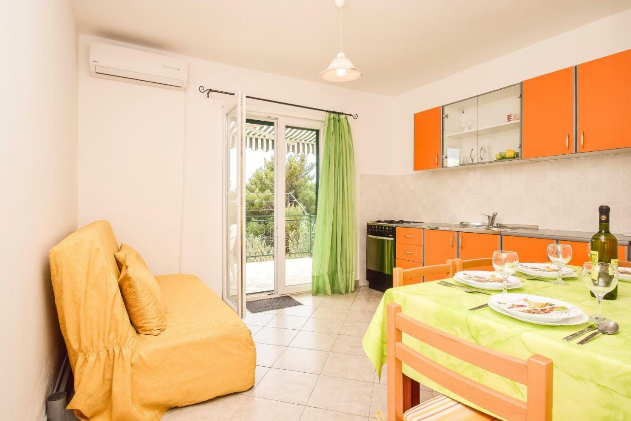 Apartments Zoricic Zaboric Bagian luar foto