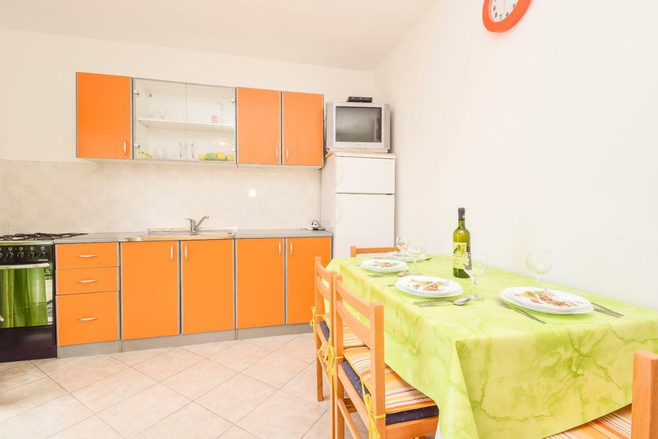 Apartments Zoricic Zaboric Bagian luar foto
